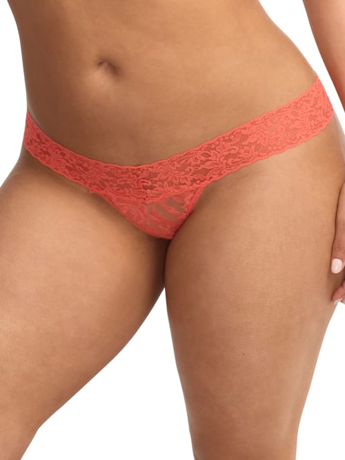 Signature Lace Low Rise Thong