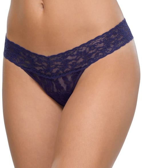 Signature Lace Low Rise Thong