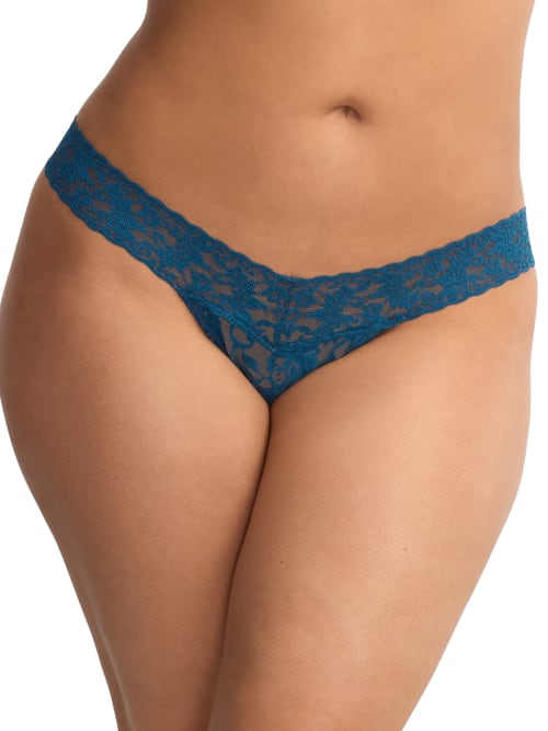 Signature Lace Low Rise Thong